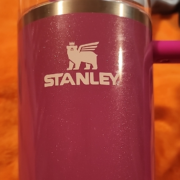 40 Oz Stanley Purple Tumbler with Pink Handle and Frog Lid - Picture 4 of 12